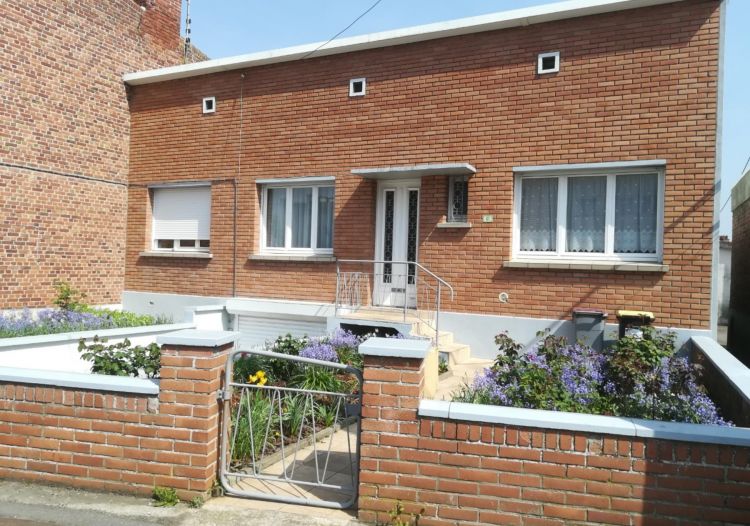 Vente maison à Courrières - Ref.car832